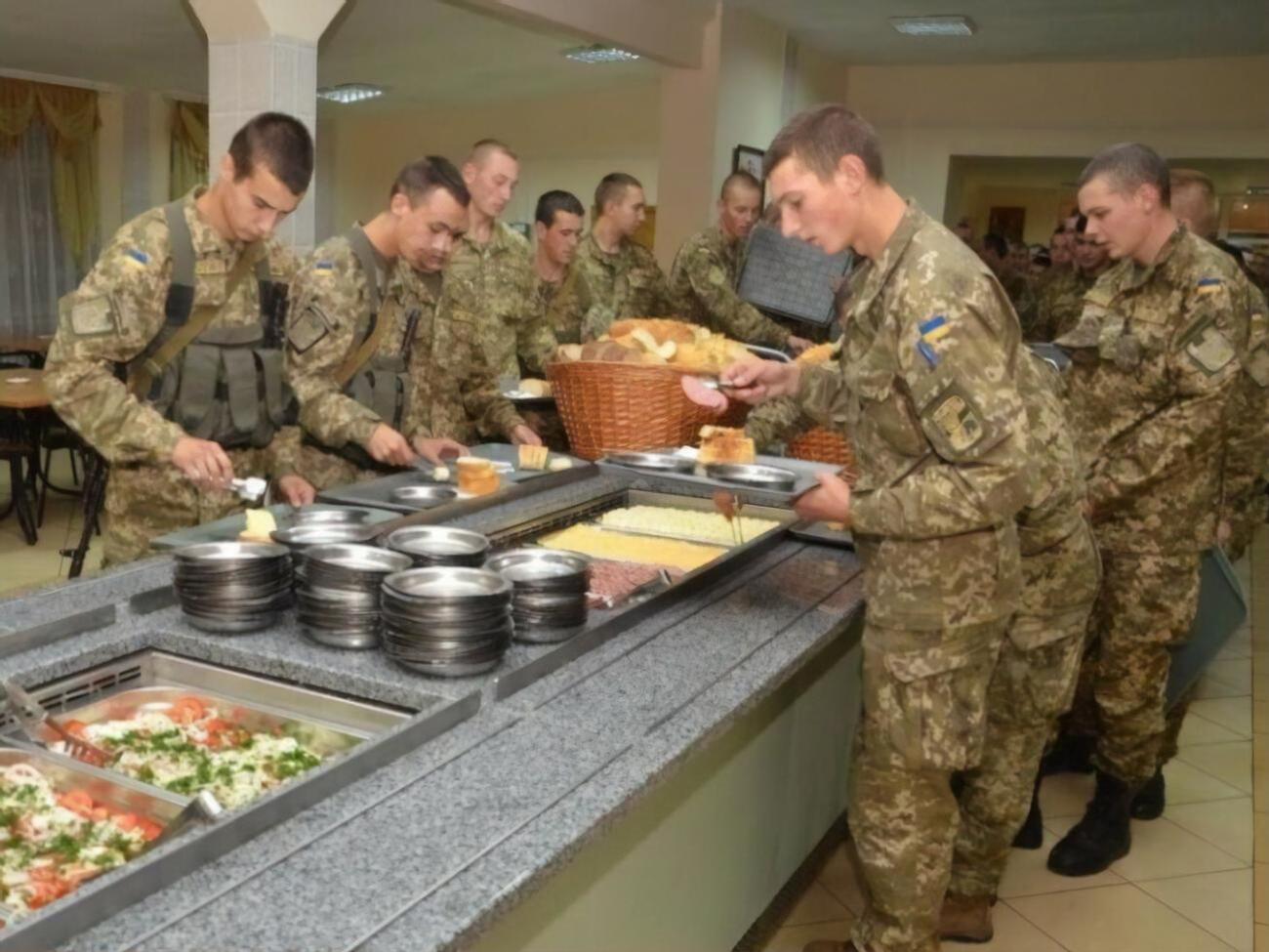 Народні депутати стикаються зі скаргами військовослужбовців на зіпсовані продукти