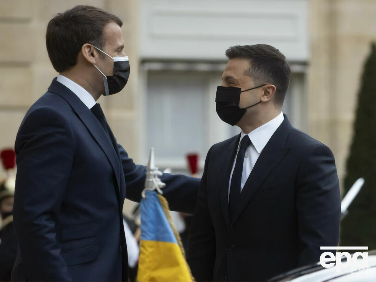 Макрон зустрів Зеленського в Єлисейському палаці