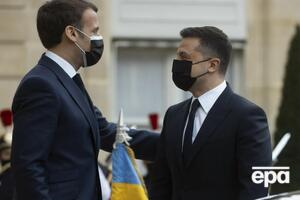 Макрон встретил Зеленского в Елисейском дворце