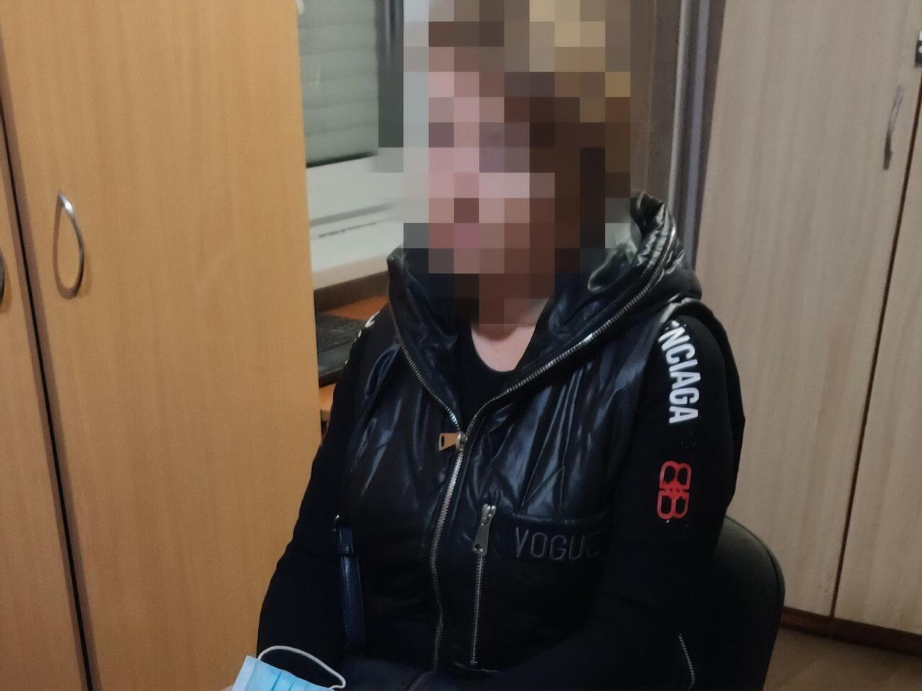 З 2015 року чиновниця "ЛНР" перебувала в розшуку
