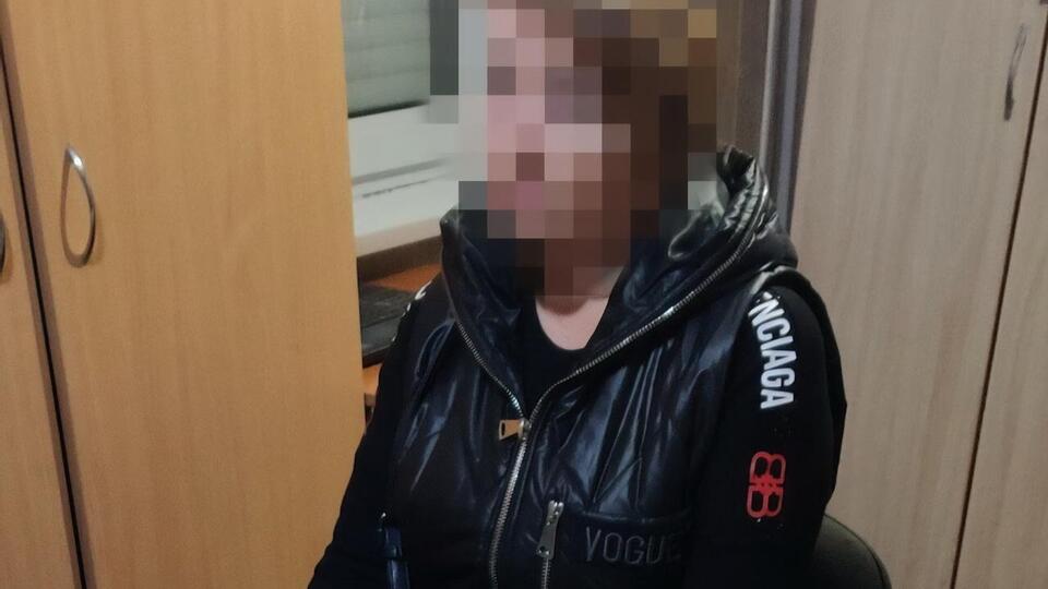 З 2015 року чиновниця "ЛНР" перебувала в розшуку