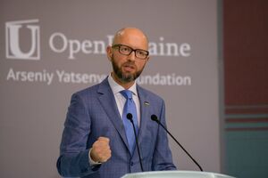 Яценюк: Украинский народ верит, что наше будущее – в НАТО и Евросоюзе