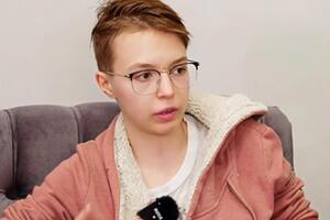 Дочь Ефремова впервые призналась отцу, что ей нравятся девочки, в 2011 году