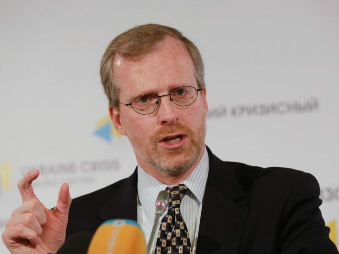 Запад должен действовать на опережение, отметил Крамер