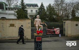 The activists protest against imprisonment of Russian opposition leader Alexei Navalny, violation of human rights in Russia and its aggression against Ukraine