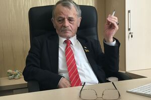 Джемілєв (на фото) стверджує, що слова Єрмака не були ультиматумом