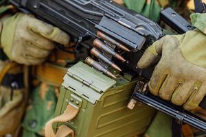 Наприкінці березня РФ почала нарощувати військову присутність в окупованому Криму та біля кордону України