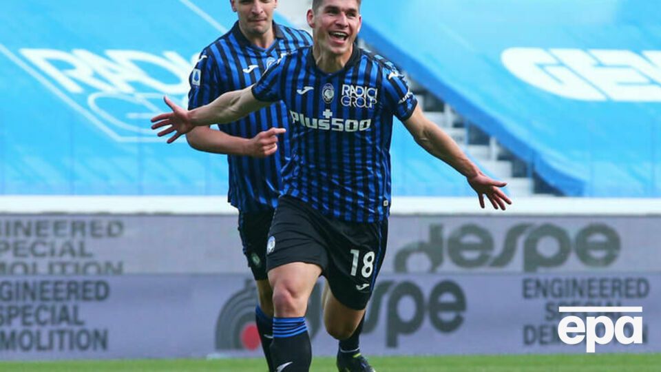 Малиновский забил мяч "Ювентусу" дальним ударом