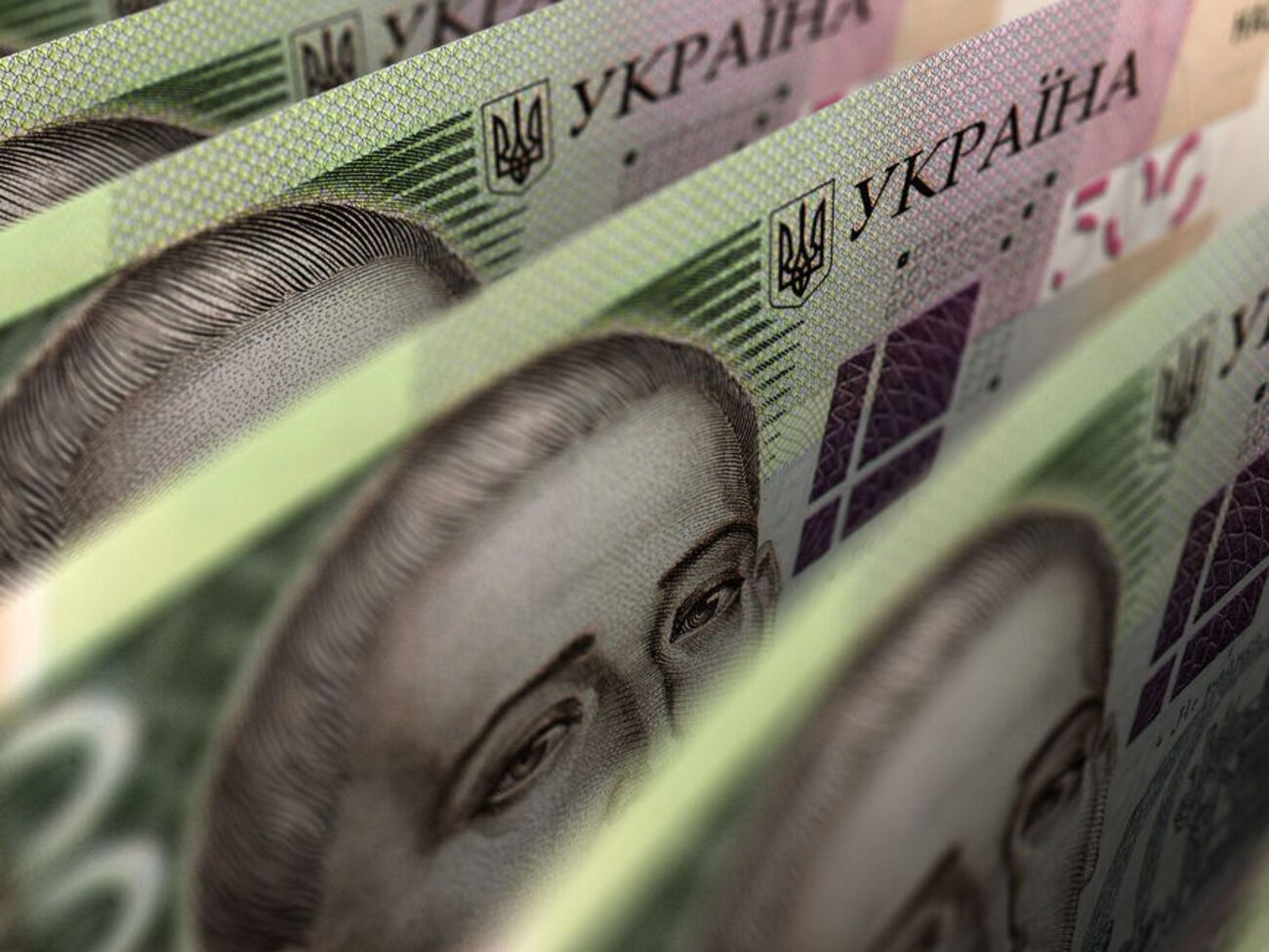 Шмигаль говорив, що виплати мають почати вже у квітні