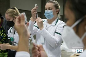 Загалом у Штатах перше щеплення проти COVID-19 отримало 131,2 млн осіб