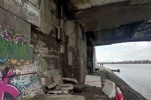 В "Киевавтодоре" отметили, что мост не обновляли с момента его строительства в 1965 году