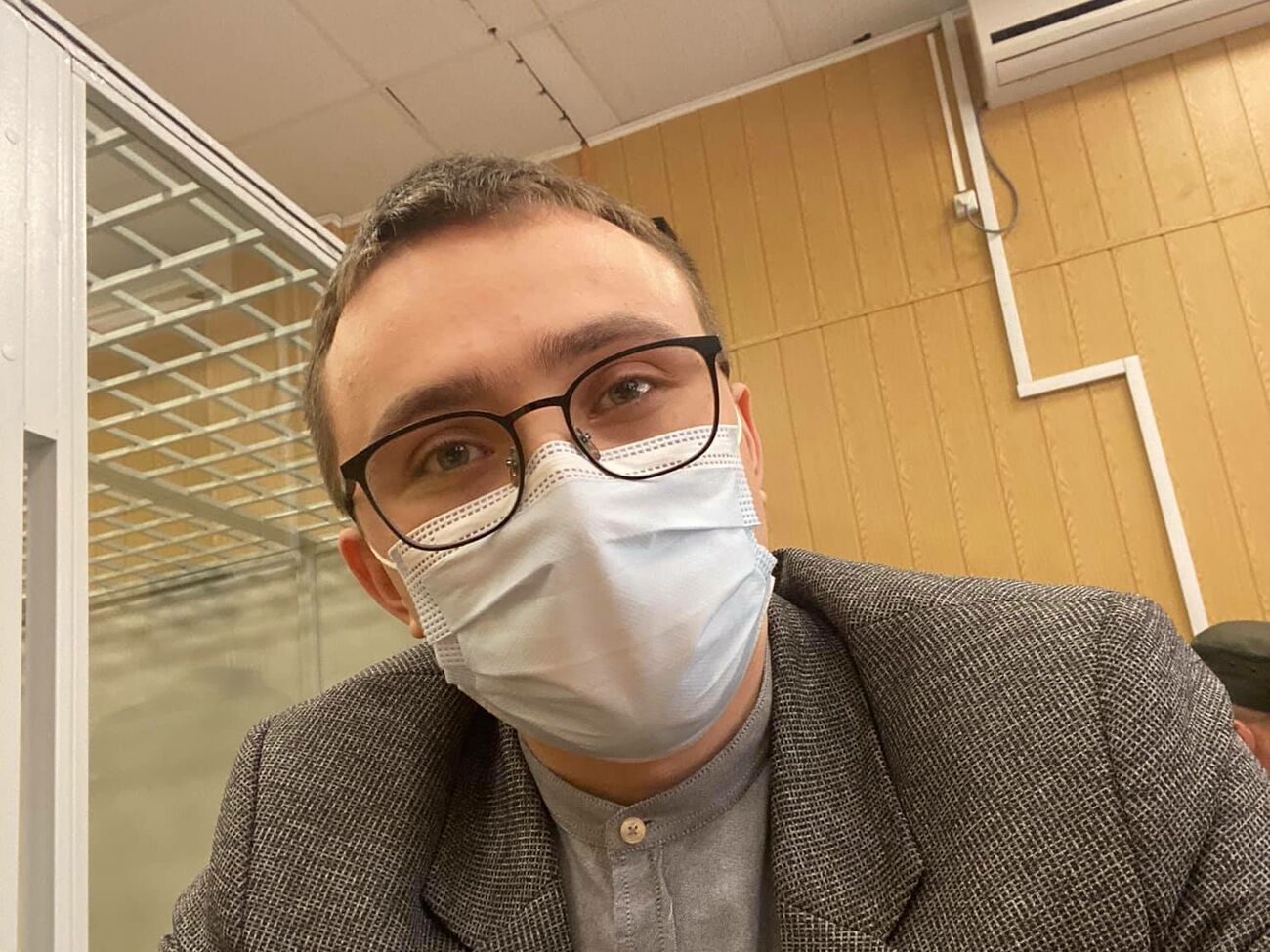 Стерненко:&nbsp;Я обращаюсь официально в разные госограны и сообщаю информацию, которой они должны заниматься.&nbsp;Это, например, та же Госпогранслужба.&nbsp;Я от этого не становлюсь их агентом