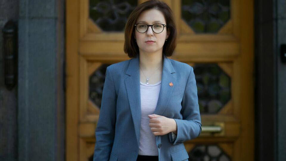 Інна Совсун: Як захистити людей від олігарха? Контроль над приватними посередниками з боку регуляторів – ось варіант, який має обрати країна з ринковою економікою
