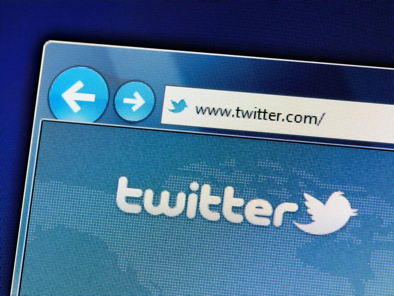 Роскомнадзор начал замедлять работу Twitter с 10 марта