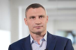 Кличко: Подчеркиваю, спецпропуск – это не проездной билет