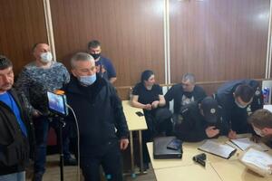 Полиция взяла под охрану объекты в избирательном округе №87