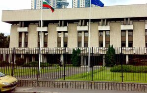 Дипломатов в болгарском посольстве в РФ станет меньше