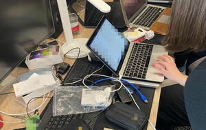 Правоохранители изъяли у подозреваемого компьютерное оборудование с образцами вредоносного программного обеспечения