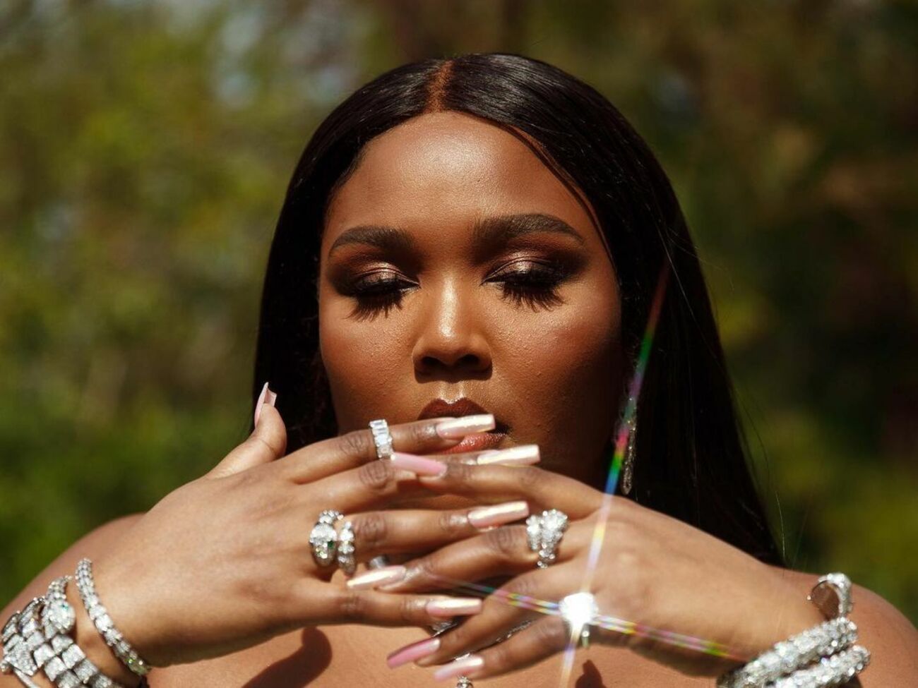 Lizzo в своем творчестве пропагандирует бодипозитив
