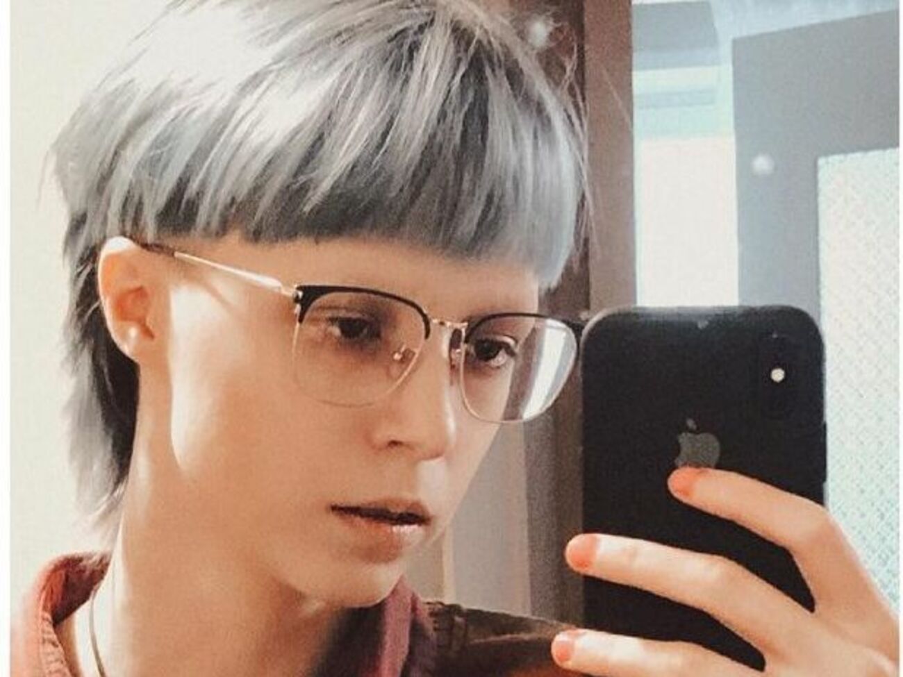 С марта 2021 года Анна Мария Ефремова называет себя Сергеем Ефремовым