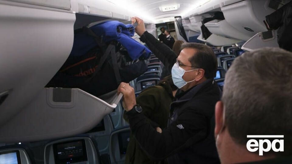 У США проти коронавірусу вакцинували понад половину дорослого населення