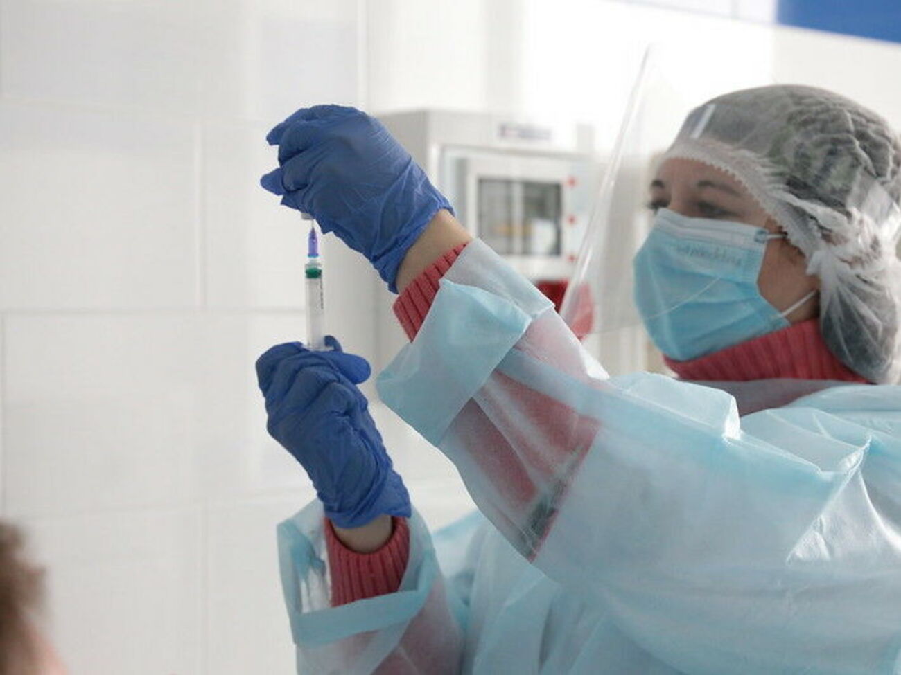 Щеплення українцям роблять трьома препаратами