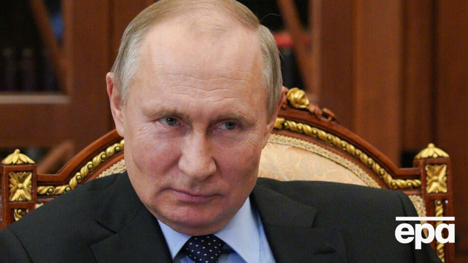 Путін сподівається, що нікому "не спаде на думку перетнути щодо Росії "червону межу"