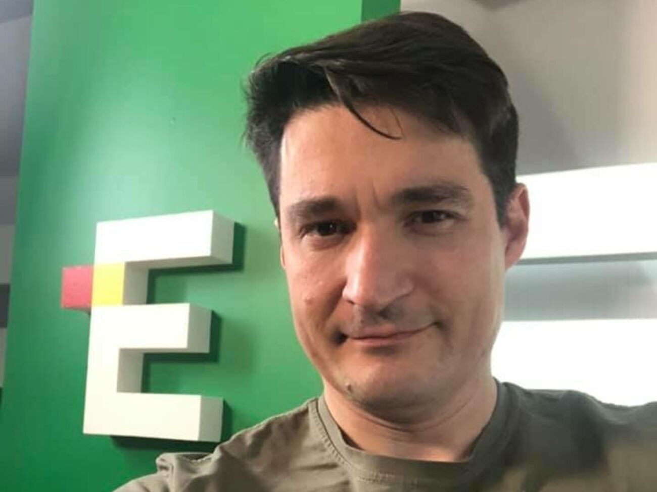 Может, Зеленский, наконец, поймет, что не стоит искать мир в глазах Путина? С РФ не договориться – нужно готовиться к жесткому противостоянию