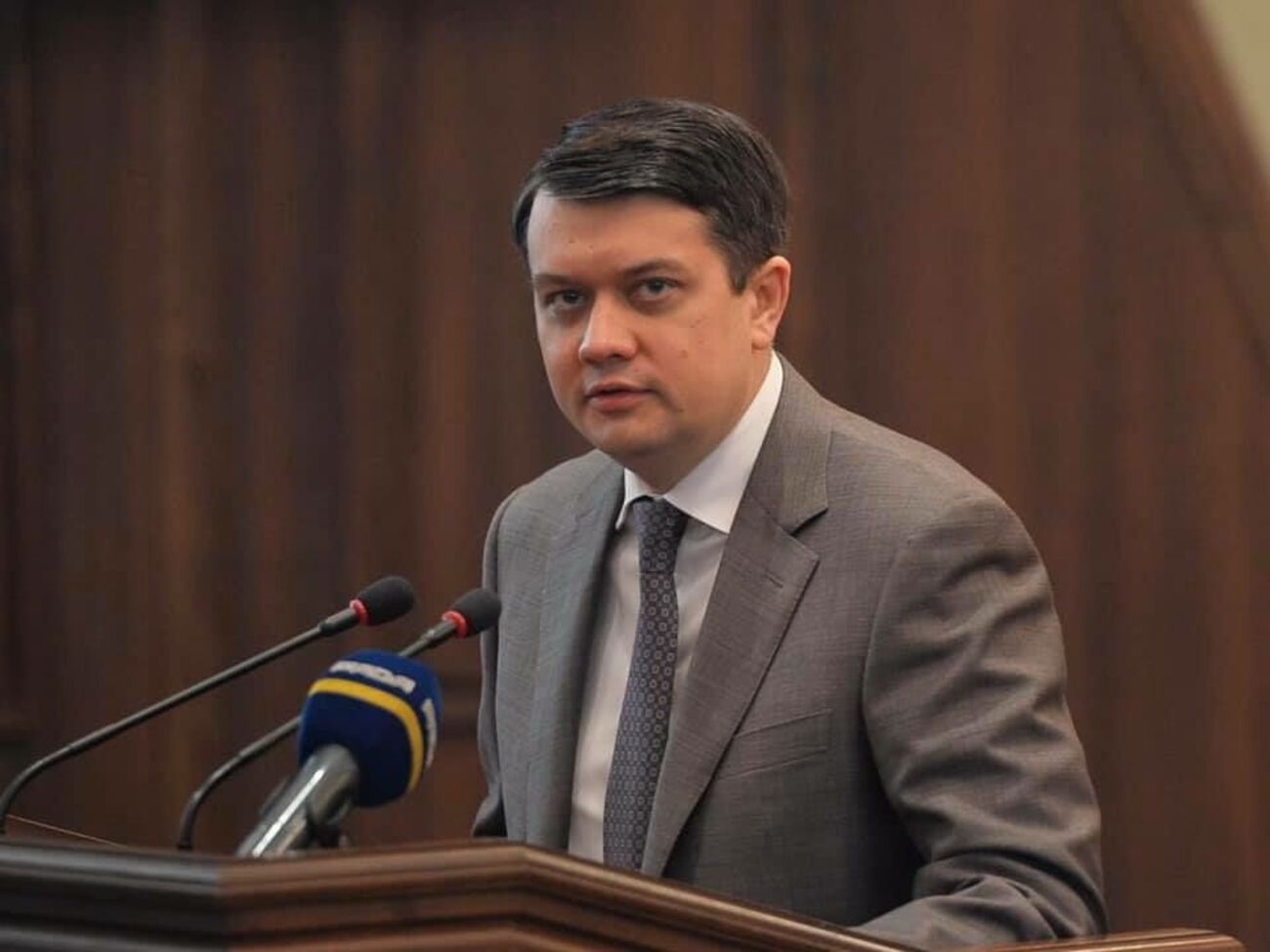 Разумков про висловлювання парламентаріїв: Треба думати, а потім вже говорити