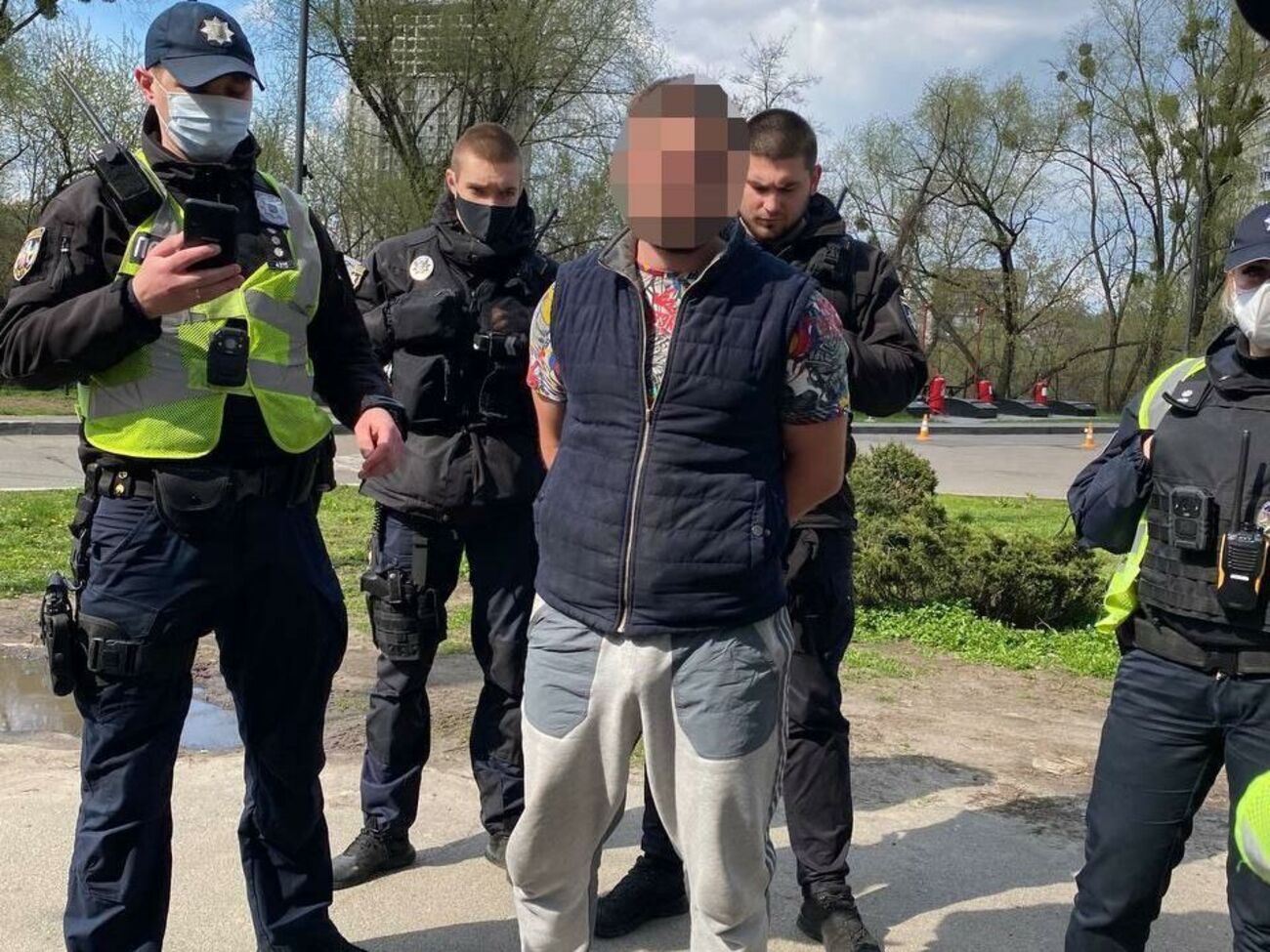 Полицейские задержали подозреваемого в течение часа