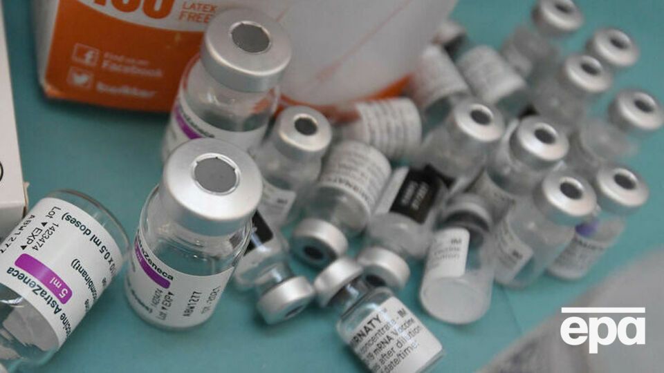 Иващенко отметил, что речь идет о вакцине AstraZeneca