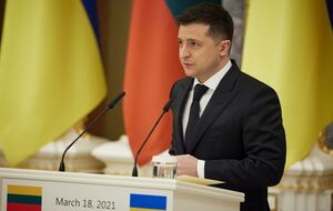 Согласно результатам опроса, Зеленский победил бы в первом туре президентских выборов