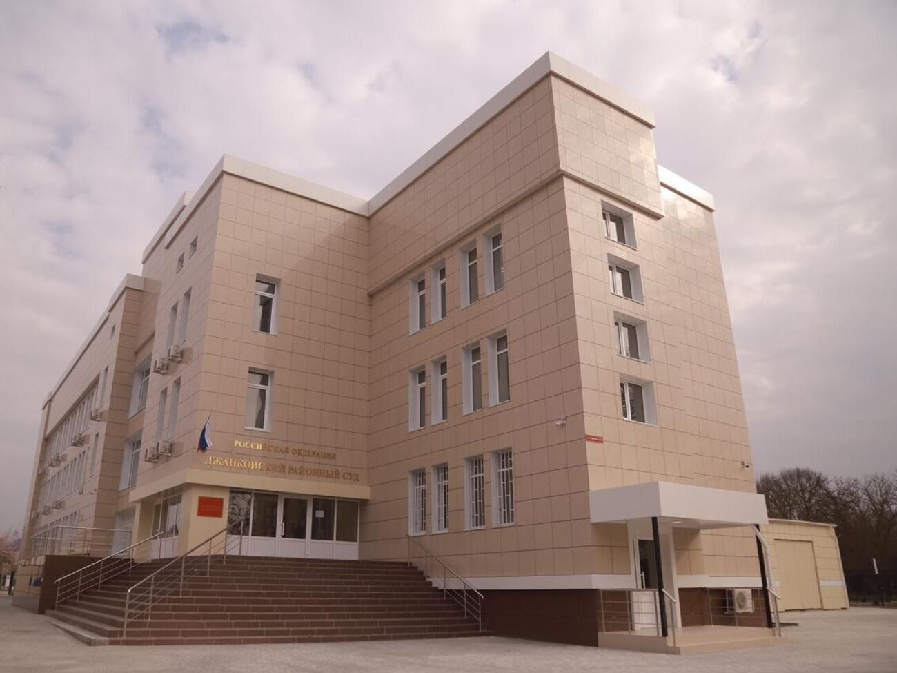 Підконтрольний окупантам "суд" ухвалив вирок 21 квітня