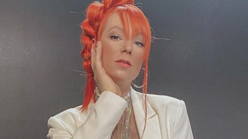 Tarabarova народилася в Херсоні в багатодітній сім'ї
