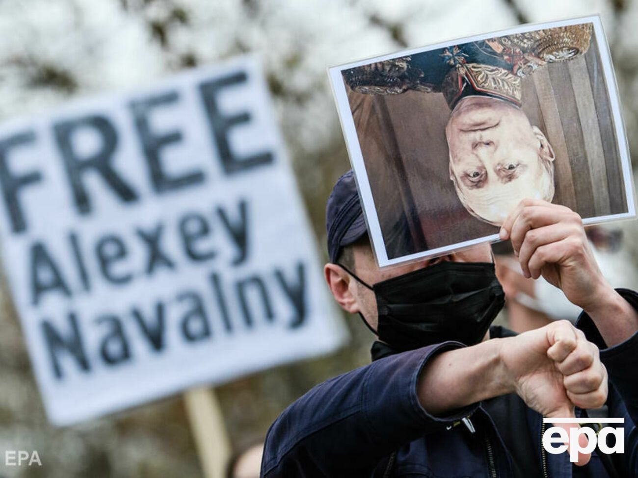 По всему миру 21 апреля прошли акции в поддержку Навального и против Путина