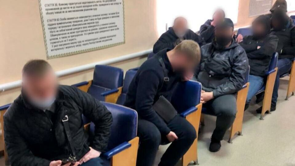 Поліція провела із затриманими профілактичну бесіду