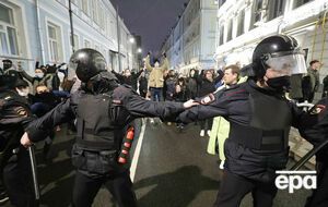 Задолго до официального начала акций по всей России начались задержания
