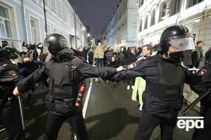 Задолго до официального начала акций по всей России начались задержания