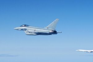 Российские бомбардировщики провели над Балтийским морем почти три часа