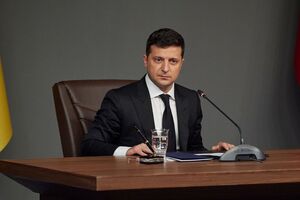 Зеленський: Україна завжди напоготові, але вітає будь-які кроки зі зменшення військової присутності й деескалації ситуації на Донбасі