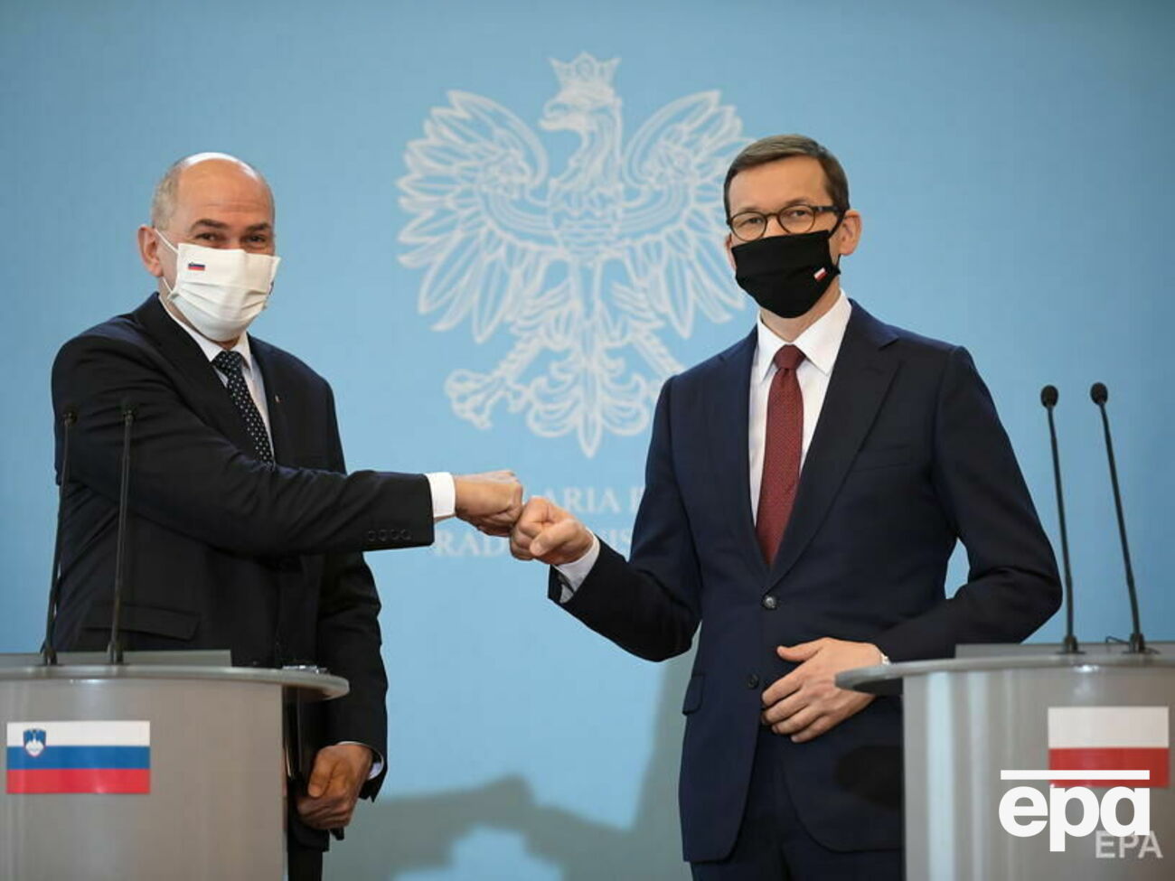 Проєкт газопроводу "Північний потік &ndash; 2" знижує безпеку Європи, вважає Моравецький (праворуч на фото)