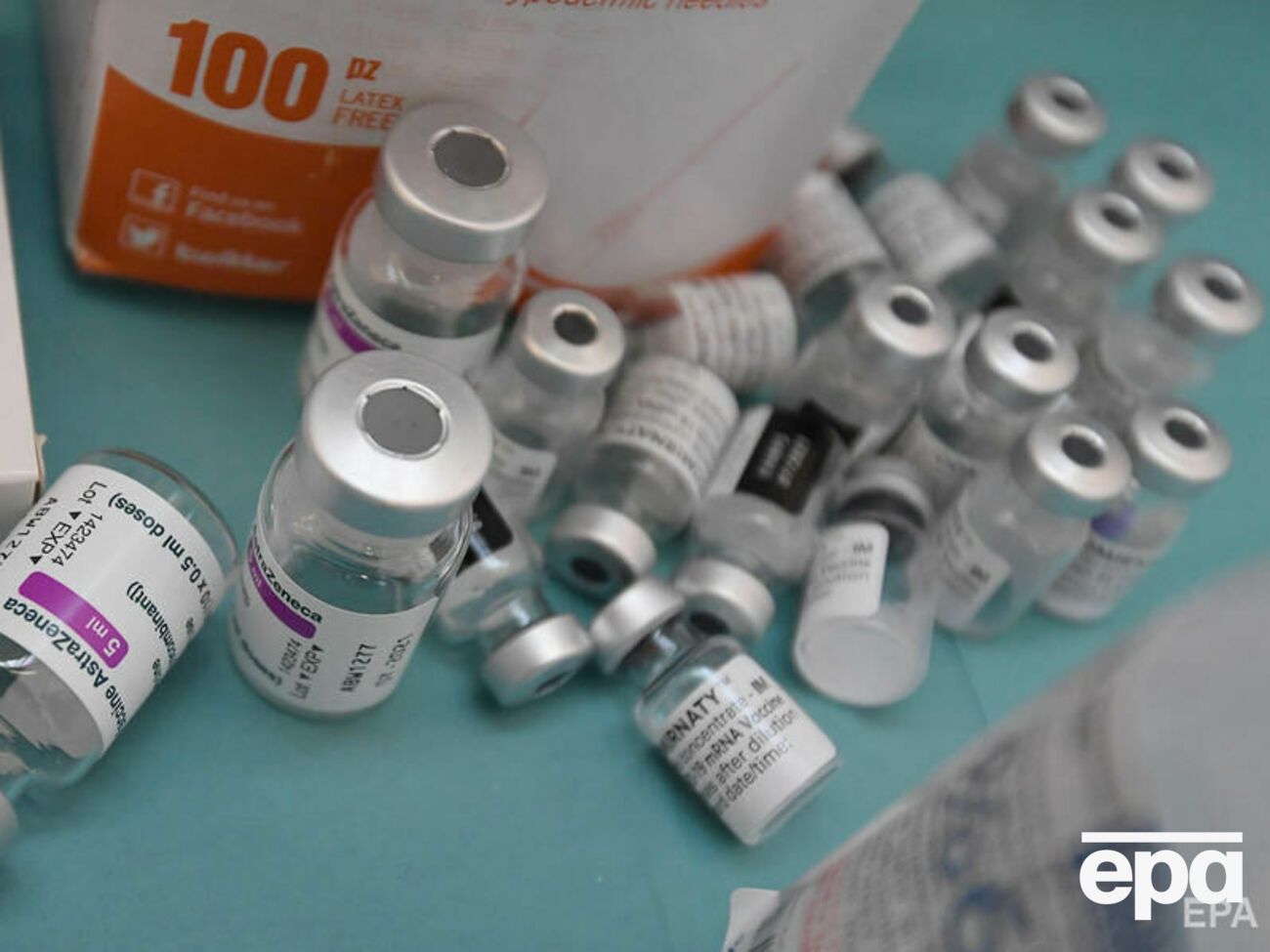 Вакцинация против коронавируса в Украине стартовала 24 февраля