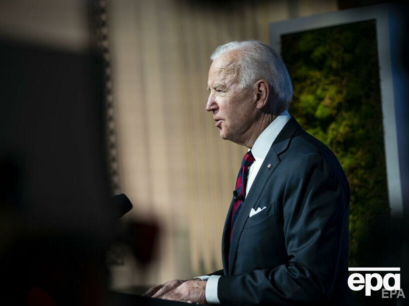 Байден хочет потратить около $1 трлн на поддержку американских семей