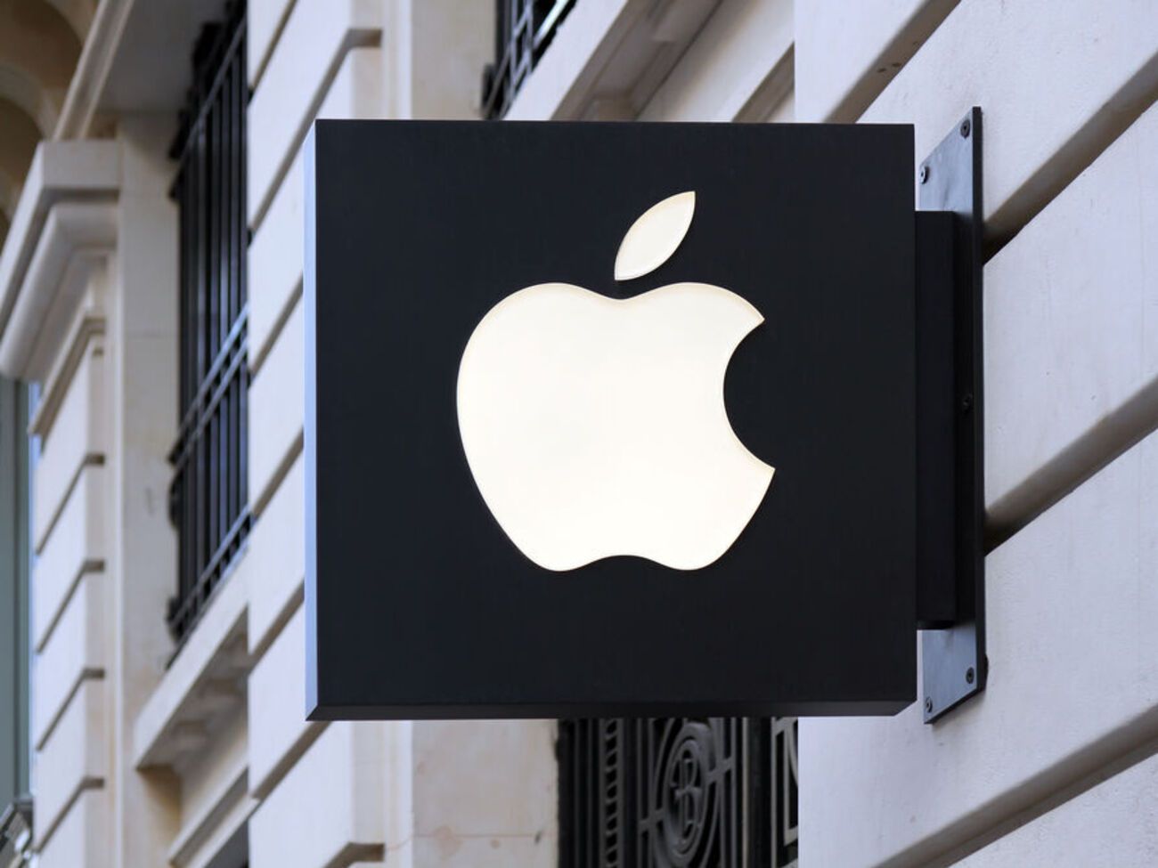 Заявление об атаке появилось в день презентации Apple новых продуктов