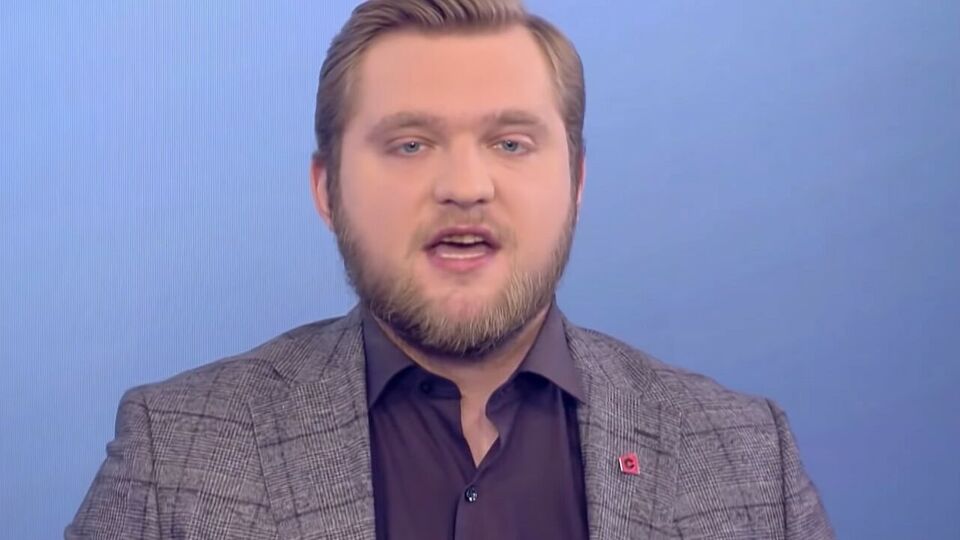 Азаренок (на фото) заявил, что Лукашенко "защищают все небесные покровители"