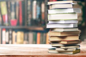 Всемирный день книги отмечается 23 апреля, начиная с 1996 года