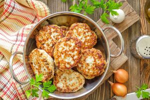 Ярославский: Мясо рекомендую пропускать три раза через среднюю решетку