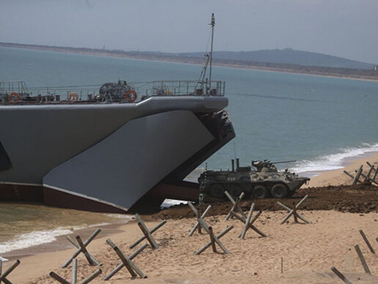 Розслідувачі вважають, що загроза введення російських військ в Україну залишається, незважаючи на повідомлення РФ про відведення