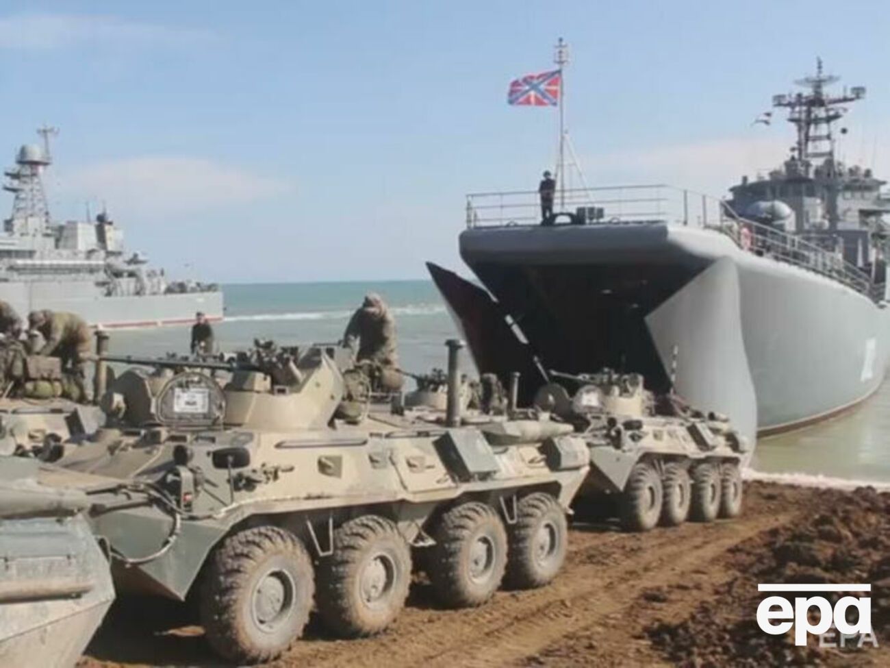 Росія проводила міжвидові військові навчання у Криму на полігоні Опук.