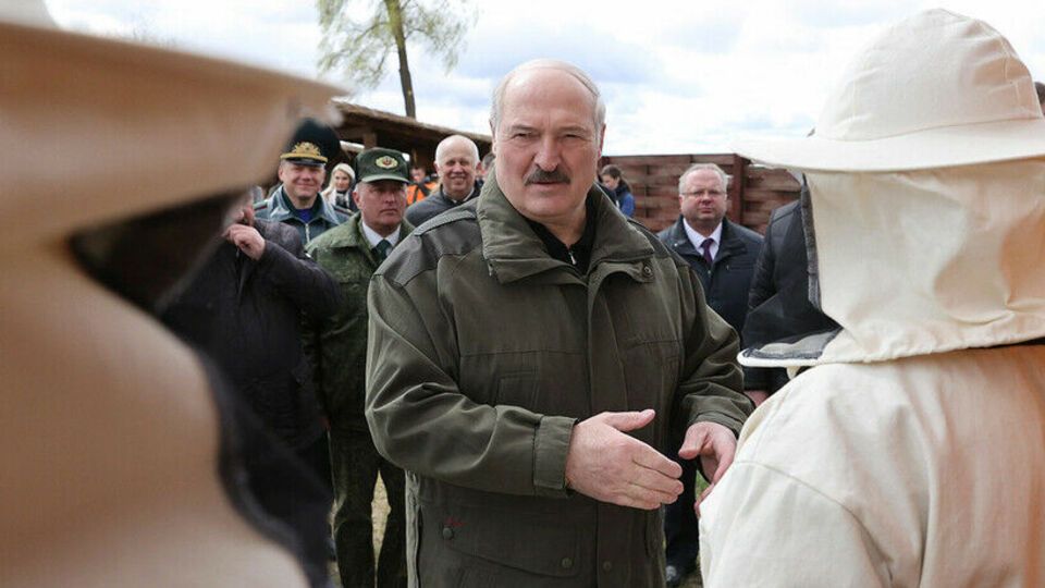 Лукашенко: Один из вариантов – но это невозможно – на параде застрелить
